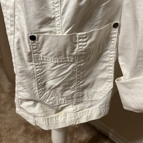 White jacket with embroidery by Lane Bryant. Sz 18 - Picture 9 of 12